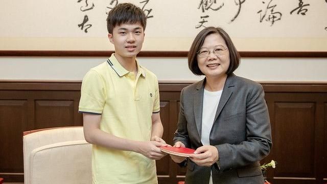 桌球／林昀儒男單闖8強　男雙進決賽