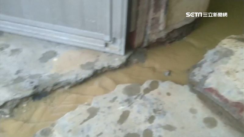春日鄉泥沙沖住家　居民：下雨就這樣