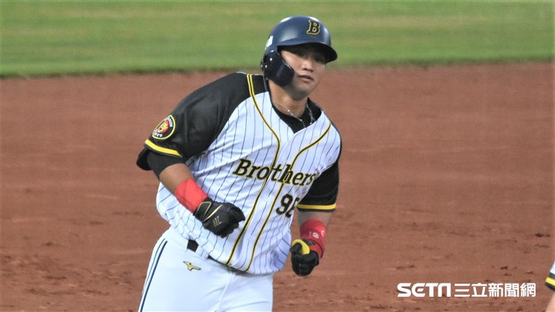 中職／4轟灌倒猿　中信5連勝穩王座