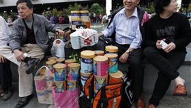 奇怪！中國人不信任自家奶粉、疫苗 粉專諷：卻相信官媒(圖/臉書粉專「這就是中華人民共和國」)