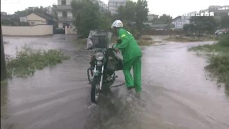 新進郵差領嘸制服　2套穿整周忍汗臭