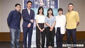 《致親愛的孤獨者》電影特映會，全體嘉賓合影。（圖／記者林士傑攝影）