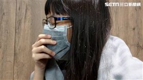 頭痛,焦慮,失眠,感冒,咳嗽,生病,女大生（圖／示意圖）