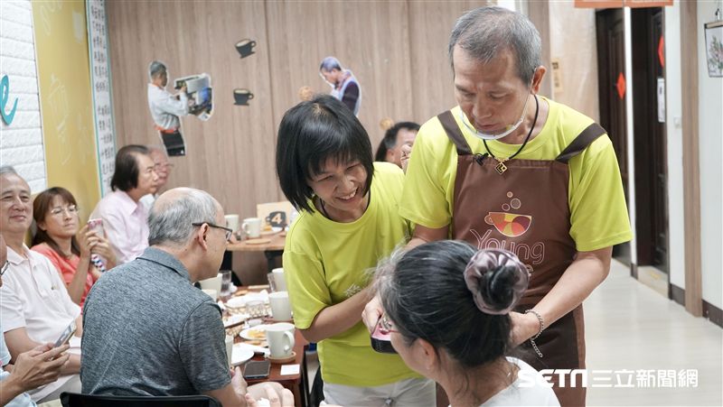 男朝聖失智咖啡廳　意外優點網友推爆