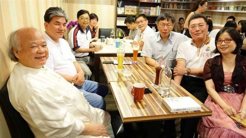 才說問鬼神壞習慣　柯文哲算命照曝光