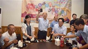 高雄市長韓國瑜26日晚間出席警區校區社區兒少毒品預防網絡感恩餐會。