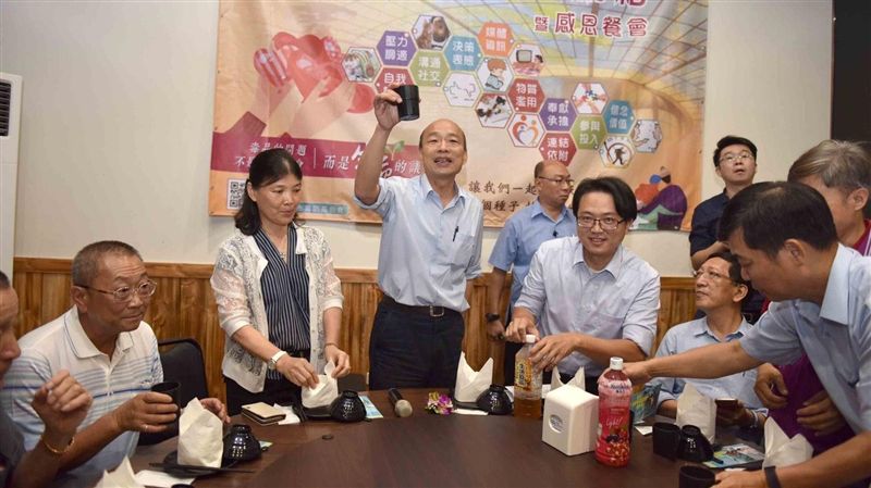 出席活動不談晶晶體　韓國瑜改秀韓文
