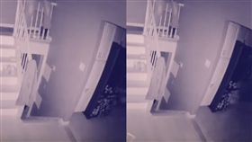 鬼魂,鬼影,鬼月,監視器,貓,鬼,美國,長島,廚房,樓梯,蜘蛛網,灰塵,　圖／翻攝自YouTube