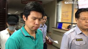 私菸案，國安局少校吳宗憲(左)、張恒嘉，分別被以100萬元交保。（圖／記者楊佩琪攝）