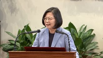 小英民調上升！勝郭柯王結盟、韓墊底