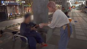 本本約男網友分送愛心給街友。（圖／江佑真-本本（Alva）臉書）