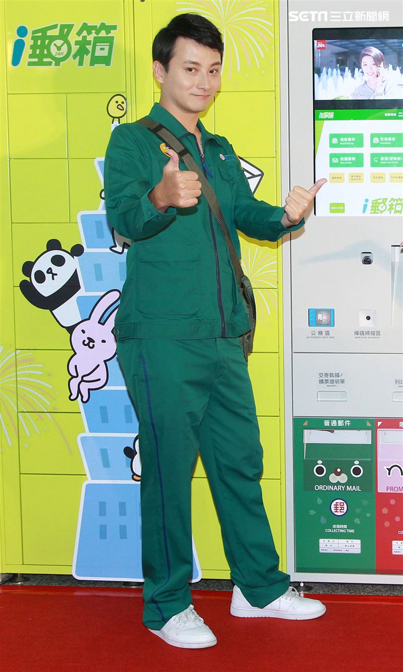 孟澔、網紅蓓蓓一起出席郵箱活動推廣大使。（記者邱榮吉/攝影）