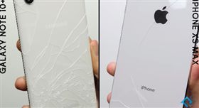 圖／翻攝自YouTube,note10愛瘋耐摔測試