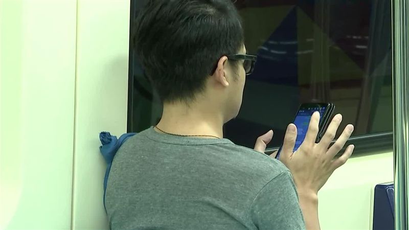WiFi會殺精！男性手機千萬別放這