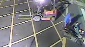 文 牙叉凸翻車1600