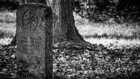 墳墓,墓碑,夜遊（圖／翻攝自pixabay）