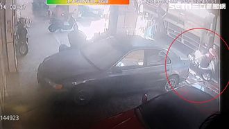 驚悚畫面曝光！女騎士慘遭水肥車輾斃