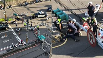 警追毒蟲機車摔倒！傷勢過重宣告死亡