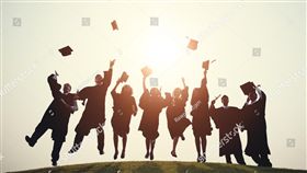 讀博士CP值低？5年加薪不到1萬