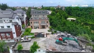 李佳芬農舍老虎窗！虎高龍低不利韓