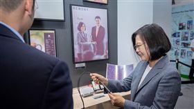 蔡英文總統28日上午赴南港展覽館出席智慧顯示展（Touch Taiwan 2019）。（圖／總統府提供）
