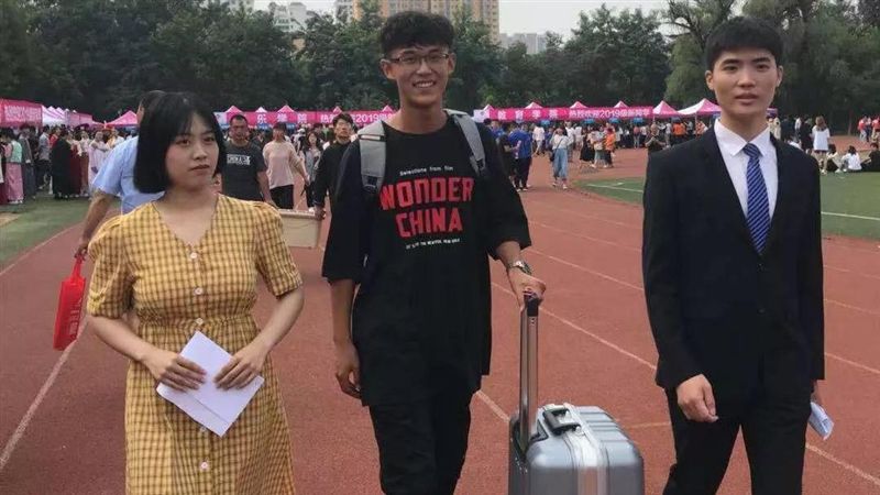 媽勸：找媳婦是大事！男爽讀女子學院