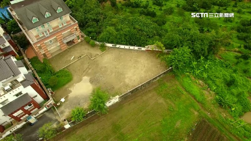李佳芬虧錢賣農舍　遭疑「斷尾求生」
