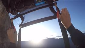 降落傘,義大利,男子,自拍,繩子
https://www.youtube.com/watch?v=AZv6JGJobMc&has_verified=1