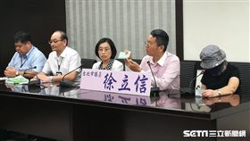 台北市議員徐立信今日召開記者會，踢爆博仁醫院高層放任郭聰宏冒充該院預防醫學科主任到處販售疑似違法的健檢券。（圖／記者楊晴雯攝）
