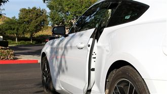 日本8女高中生人行道上被撞　2人斷骨重傷