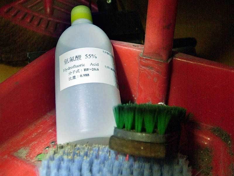 醫大生潑老翁化骨水！校方：積極輔導