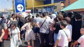 會員日取消！中國人包圍IKEA喊：騙子…隔天開幕卻爆滿（圖／翻攝自微博）
