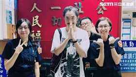台北市大安分局臥龍派出所女警利用IG找尋皮夾失主，沒想到對方竟是日籍王牌製作人溝口真矢（翻攝畫面）