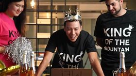 「Dan Mace」讚揚台灣，還邀眾多大咖拍片齊挺台。（圖／翻攝自YouTube）