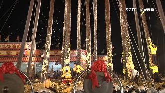 頭城搶孤爆衝突　選手怒嗆裁判長