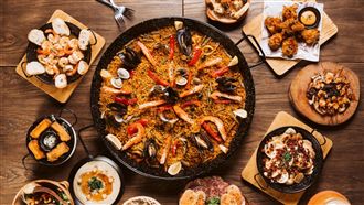 西班牙主廚上菜！海鮮飯藏玄機軟Q香