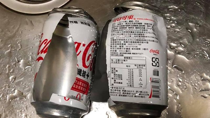冷藏放可樂冰鎮連爆兩罐　網揭關鍵