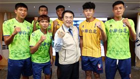 ▲台南市長黃偉哲與代表隊合影。（圖／台南市政府體育處提供）