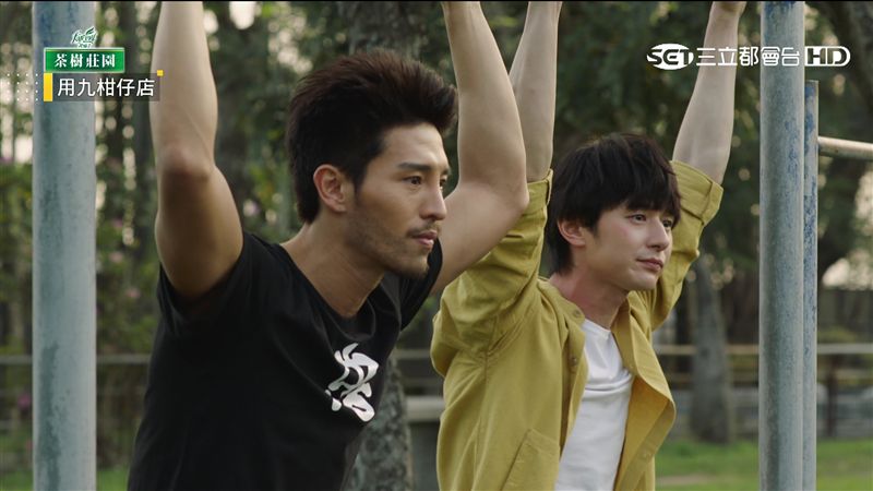 莫允雯是煙霧彈？網激推「龍忠CP」