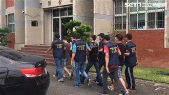 他追「包龍星」女兒　慘成人肉槍靶