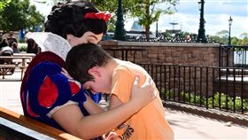 美國,迪士尼,白雪公主,男童（圖／翻攝自Lauren Bergner臉書）