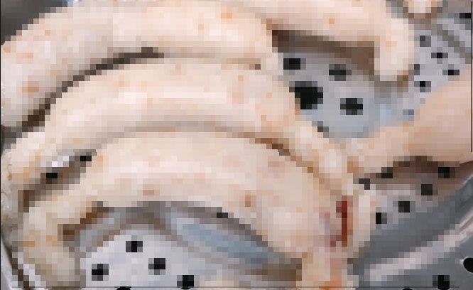 豬隊友蒸糯米腸！她掀蓋傻眼：脫肛了