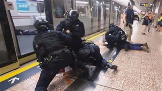 太子站無差別攻擊　港警：適當武力