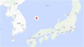 日本主張竹島（紅點處）是固有領土，南韓主張這座島嶼稱為獨島，是南韓領土並實質統治。南韓跨黨派國會議員6人1日登上這座島嶼，日本政府向南韓提出強烈抗議。（圖取自Google地圖）
