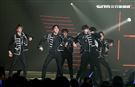 小豬羅志祥領軍的子弟兵「C.T.O」，終於圓夢台大綜合體育館開演唱會。（記者邱榮吉/攝影）