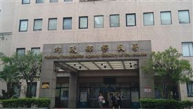 移民署：開放外籍移工重入國許可線上申辦移民署1日表示，為減省申請人往返各服務站送件人力及時間，移民署說，已優化「外籍移工線上申辦系統」功能，外籍移工於居留期間若有出國再返台需求，即日起透過網站就能線上系統申辦。（移民署提供）中央社記者黃麗芸傳真 108年9月1日