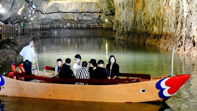 榮耀九三　軍人免費暢遊馬祖北海坑道