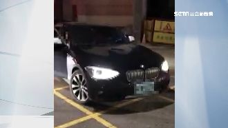 夫妻吵架！雙B男撞3車　路人險遭輾