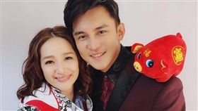 羅美玲與老公Terry。翻攝自臉書