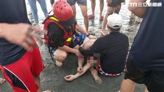 台南遊客集體溺水！大浪衝釀1死慘劇